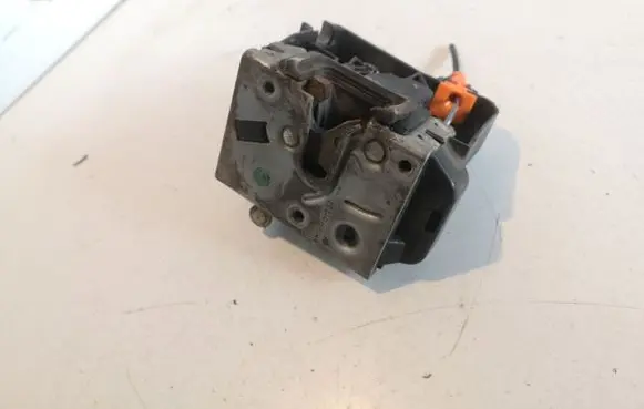 Opel Combo C Front door lock