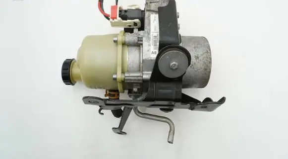 Dacia Sandero Power steering pump 491102583R T5102008E V29009849K