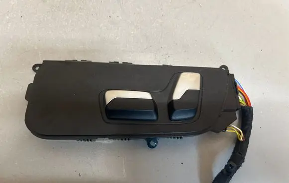 BMW iX3 G08 Seat adjustment knob 9390105