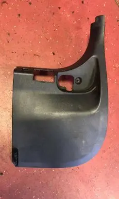 Foot area side trim