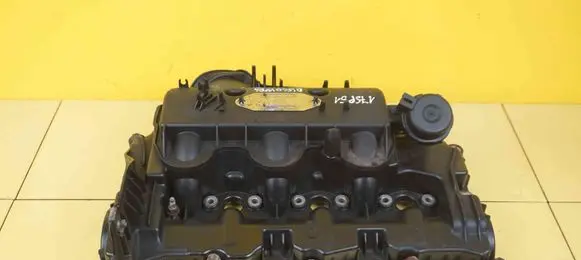 Land Rover Discovery 3 - LR3 Rocker cam cover 4S7Q9424GG 276DT