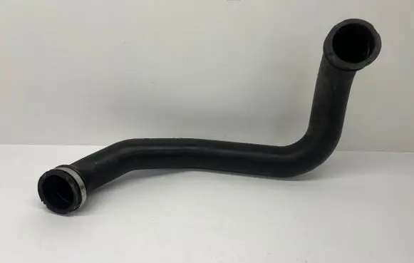 Audi A4 S4 B9 Intercooler hose/pipe 8W0145673C