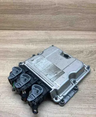 Peugeot 307 Engine control unit/module ECU 9647472780 0281011081 WithPlug