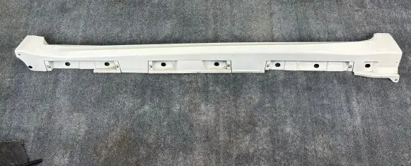 Toyota Avensis T270 Sill/side skirt trim 7585205050 LP004