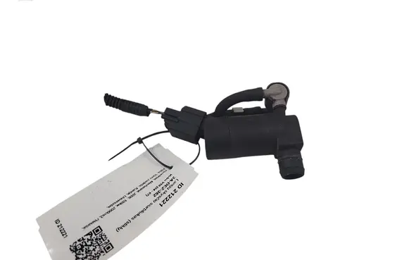 Volvo V50 Windscreen/windshield washer pump