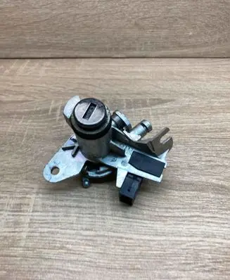Audi A6 S6 C6 4F Loading door lock 8E0827573