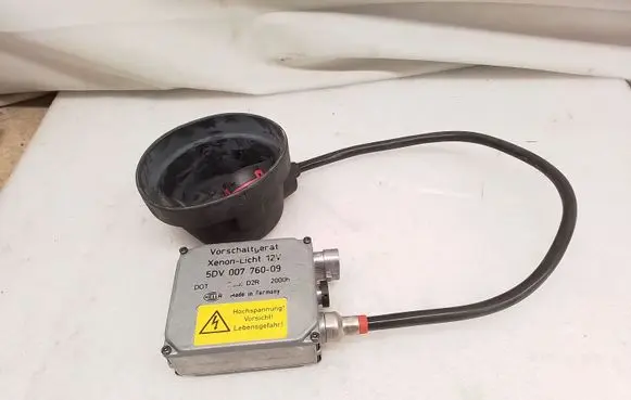BMW 5 E39 Headlight ballast module Xenon 5DV00776009