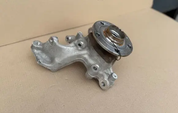 Skoda Karoq Rear wheel hub spindle/knuckle 5Q3505436a