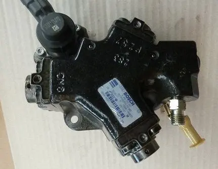 Opel Astra J Fuel injection high pressure pump 0445010247T