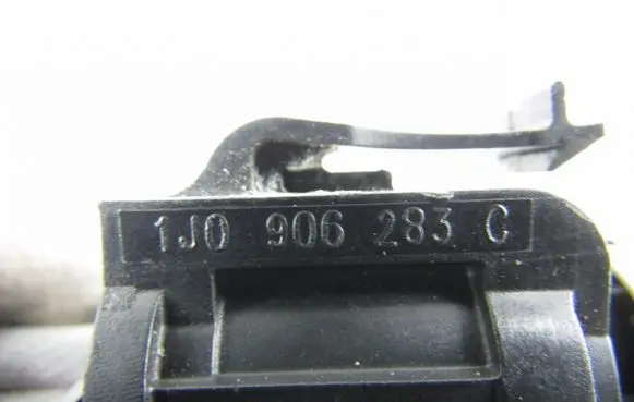Audi A6 S6 C5 4B Turbo solenoid valve 1J0906283C