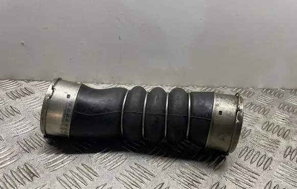 BMW 5 F10 F11 Intercooler hose/pipe 7800144
