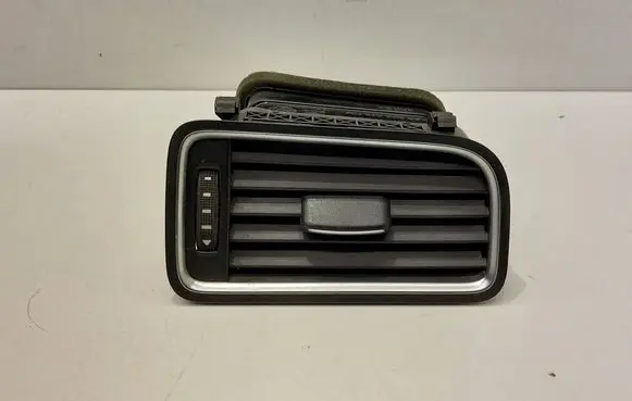 Volkswagen Jetta VI Dashboard side air vent grill/cover trim 5C6819704