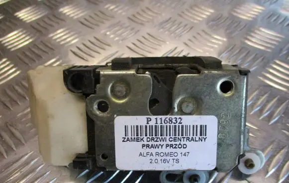 Alfa Romeo 147 Front door lock