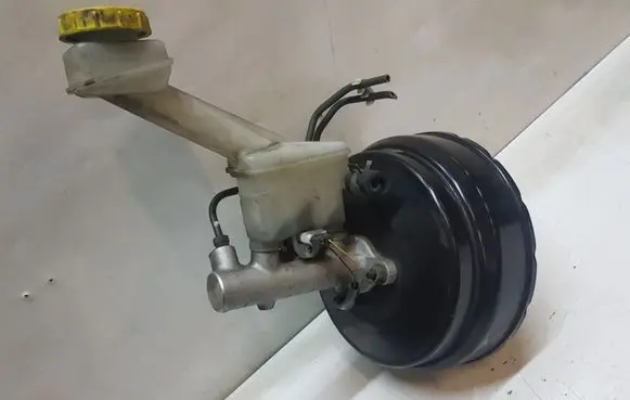 Nissan X-Trail T30 Brake booster 9H062