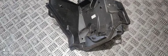 Jaguar XF X250 Heat shield in engine bay R8C5A