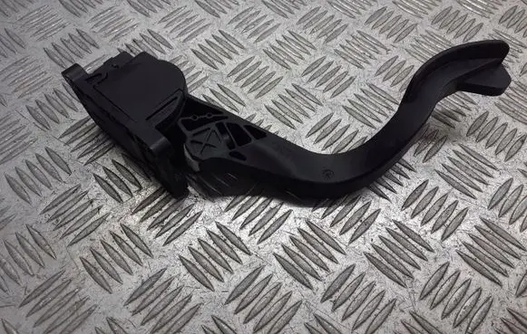 Citroen C4 I Picasso Accelerator pedal position sensor 9681990080