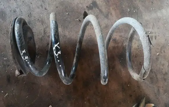 BMW X3 E83 Front coil spring