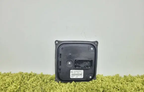 Mercedes-Benz GLK (X204) LED ballast control module A2189000002 2189000002