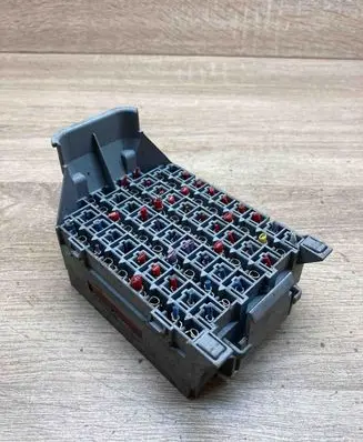 Volvo S80 Fuse module 9162439