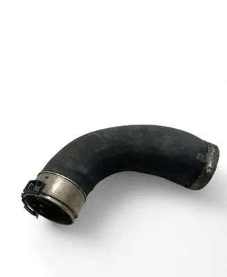 Volvo XC90 Intercooler hose/pipe 31657757