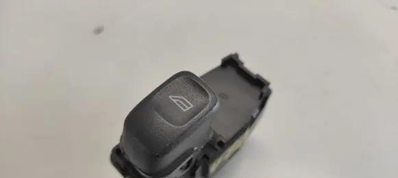 Volvo V70 Electric window control switch 9472275 19206 01W475