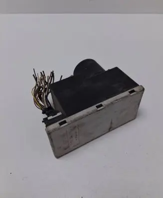 Audi A6 S6 C4 4A Central locking vacuum pump 8L0862257L 006120298