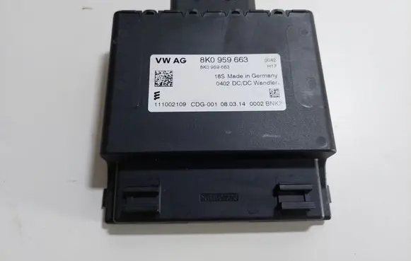 Audi A4 S4 B8 8K Voltage converter/converter module 8K0959663