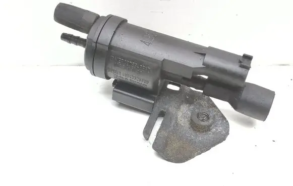Mercedes-Benz E A207 Valve vacuum 0025401497