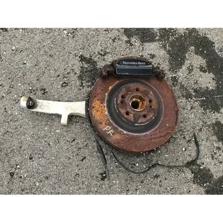 Mercedes-Benz GL X166 Front wheel hub 16609