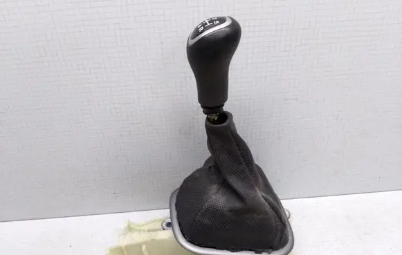 Mitsubishi Space Star Gear shifter/selector 8048101059