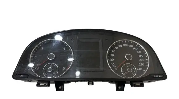Speedometer (instrument cluster)
