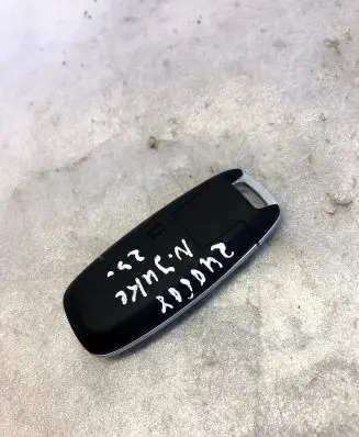 Nissan Juke II F16 Ignition key/card 
