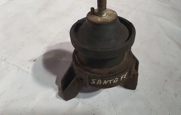 Hyundai Santa Fe Engine mount bracket 219322B000