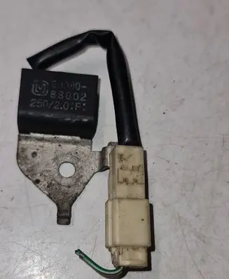 Volkswagen Golf III Antenna control unit 88002 90080