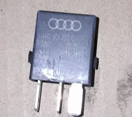 Volkswagen Touareg II Other relay 4H0951253C V23374A1001X010