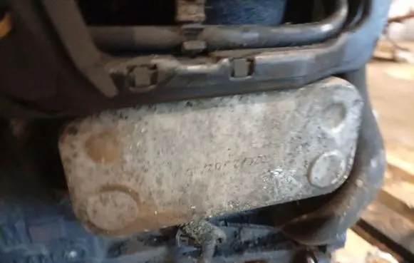 Opel Zafira A Engine oil radiator