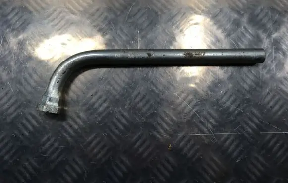 Volkswagen PASSAT B5 Wheel nut wrench 4D0012219A