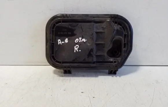 Audi A6 S6 C6 4F Headlight/headlamp dust cover 16016400R