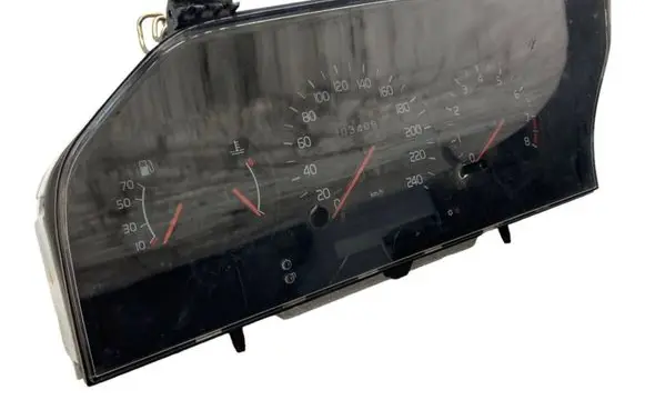 Volvo S70 V70 V70 XC Speedometer (instrument cluster) 69794520T 9148582 44010002