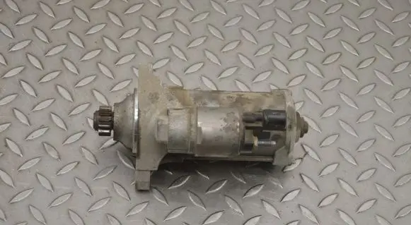 Volkswagen PASSAT B8 Starter motor 02E911022C