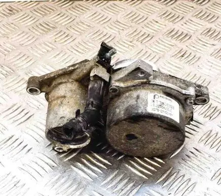 Ford Mondeo Mk III Vacuum pump XS7Q2A451BA
