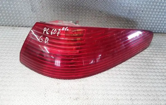 Peugeot 607 Rear/tail lights