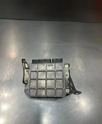 Toyota Auris 150 Engine control unit/module 8966102D82