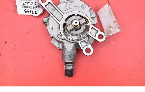 Toyota Auris E180 Vacuum pump ST839-M1-A