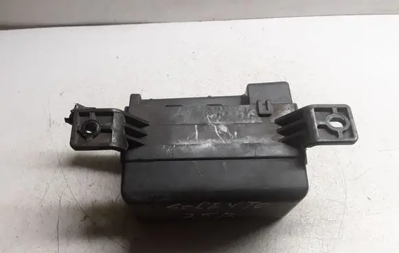 KIA Sorento Fuse module 0K53A67BX1