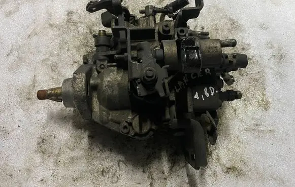 Mitsubishi Lancer Fuel injection high pressure pump 0960004420 01J0661