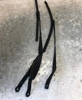 Mercedes-Benz E W213 Front wiper blade arm A2138205302 A2138200344