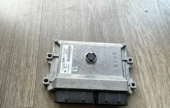 Peugeot 2008 II Engine control unit/module 9845426480