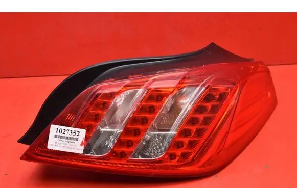 Peugeot 508 RXH Rear/tail lights 9686293680A