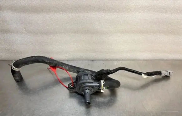 Toyota Camry VIII XV70 Water pump